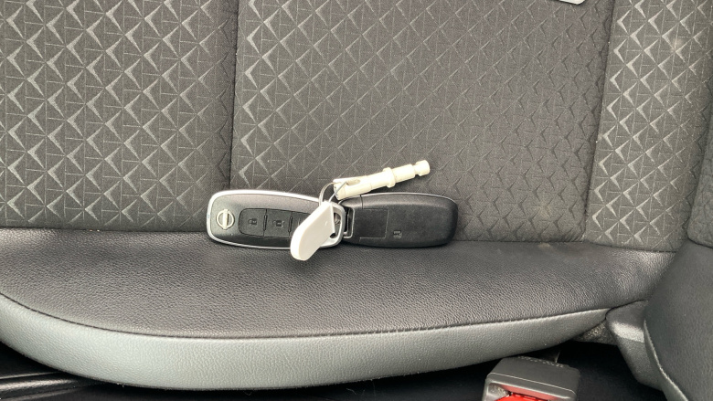 Nissan Juke 1.0 DiG-T 114 N-Connecta 5dr Petrol Hatchback